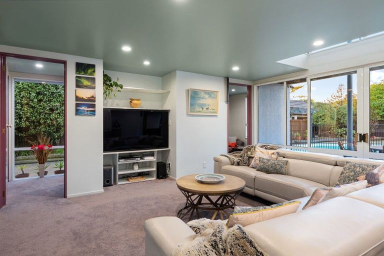 Photo of property in 74 Regency Crescent, Redwood, Christchurch, 8051