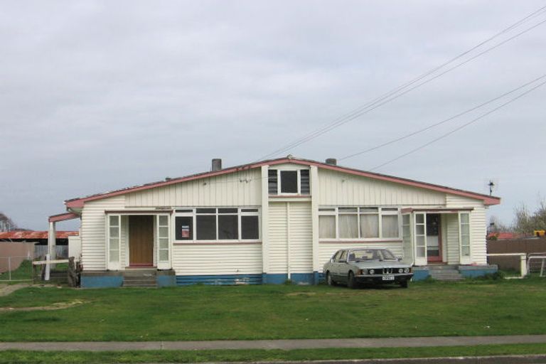 Photo of property in 8-10 Forth Street, Levin, 5510