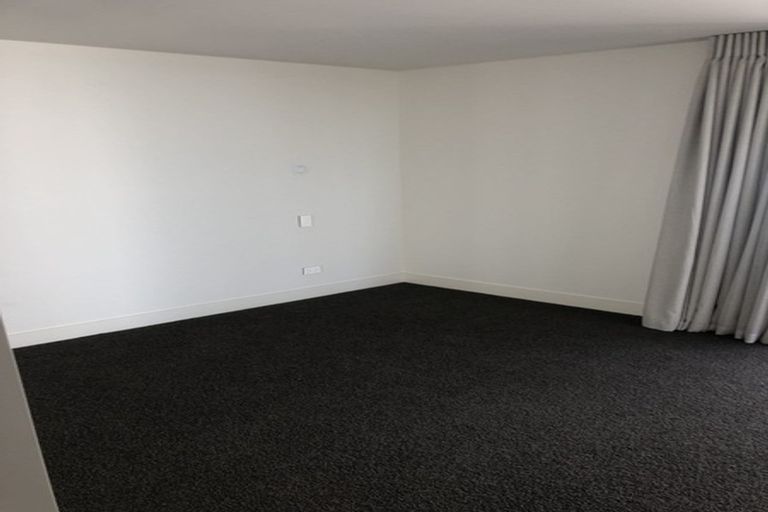 Photo of property in 82 Marine Parade, Mount Maunganui, 3116