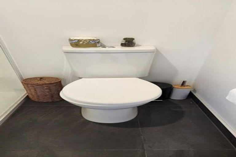 Photo of property in 14 Rua Kai Way, Brooklyn, Wellington, 6021