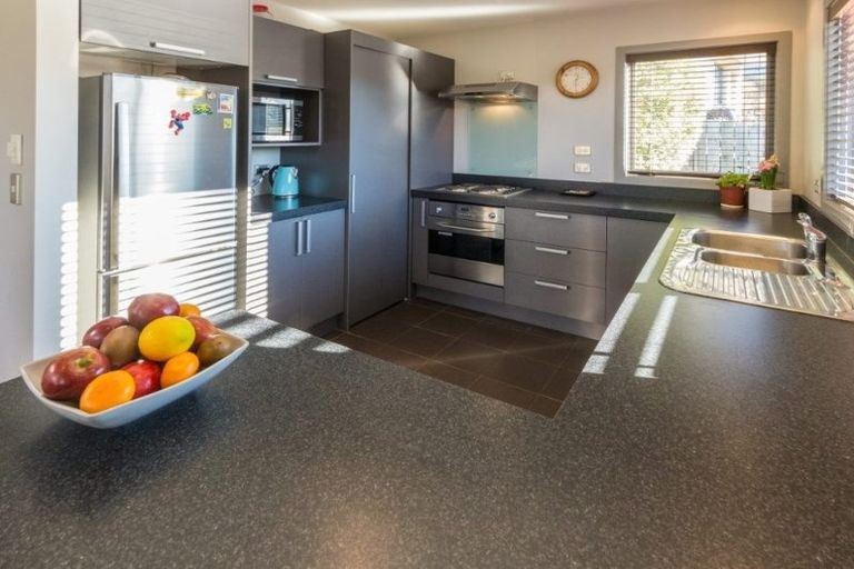 Photo of property in 124a Mataraki Place, Wanaka, 9305