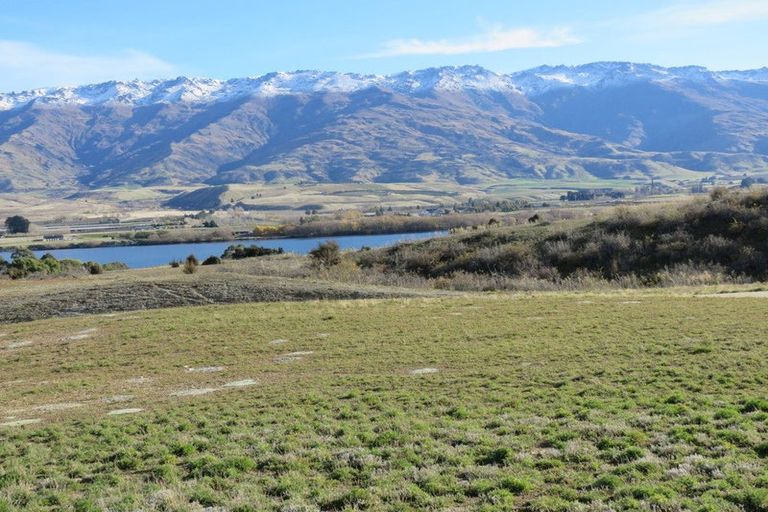 Photo of property in 38 Lakefront Terrace, Northburn, Cromwell, 9383