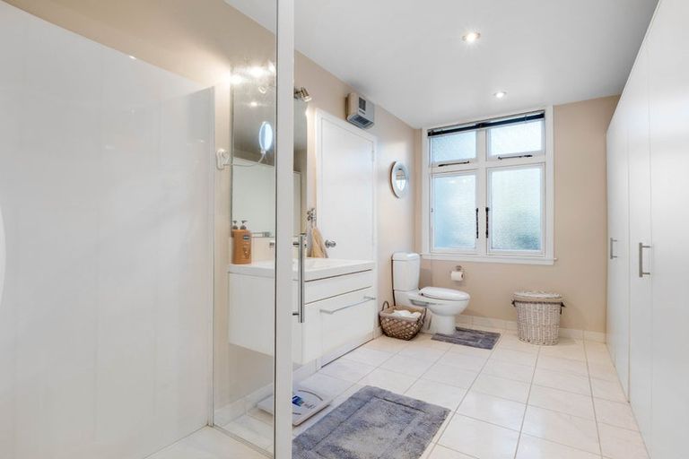 Photo of property in 162a Avonhead Road, Avonhead, Christchurch, 8042