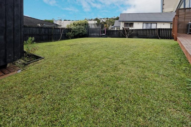 Photo of property in 6 Cloghan Close, Massey, Auckland, 0614