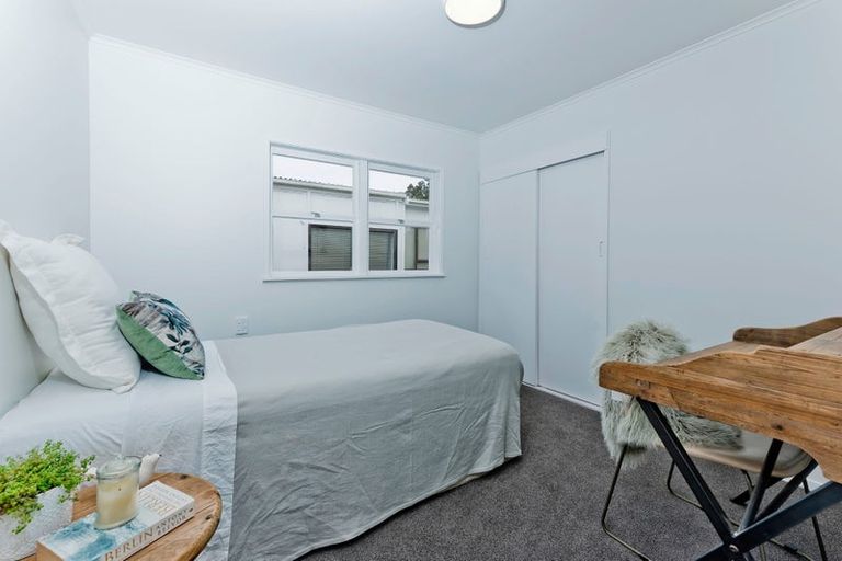 Photo of property in 51 Cambridge Road, Riverhead, 0820