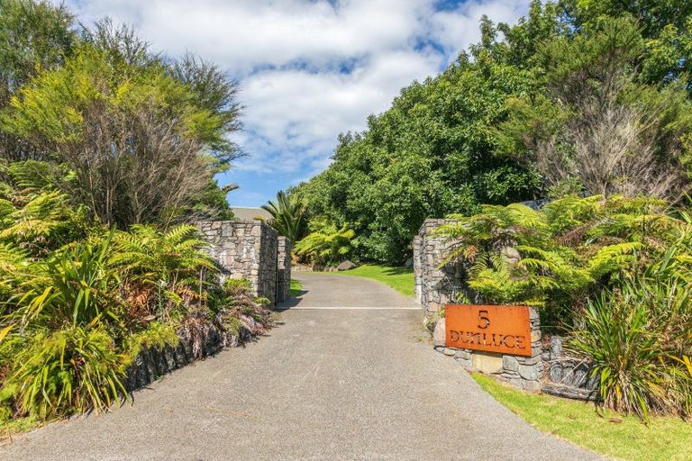 Photo of property in 5 Rewa Rewa Valley, Tairua, 3508