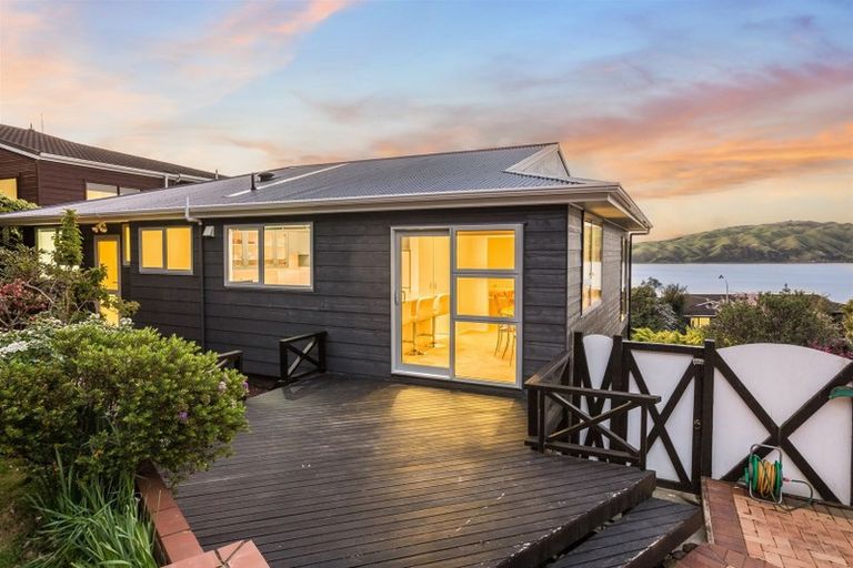Photo of property in 35 Leeward Drive, Whitby, Porirua, 5024