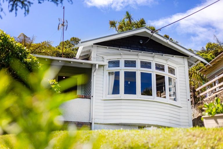 Photo of property in 42 Pembroke Road, Northland, Wellington, 6012