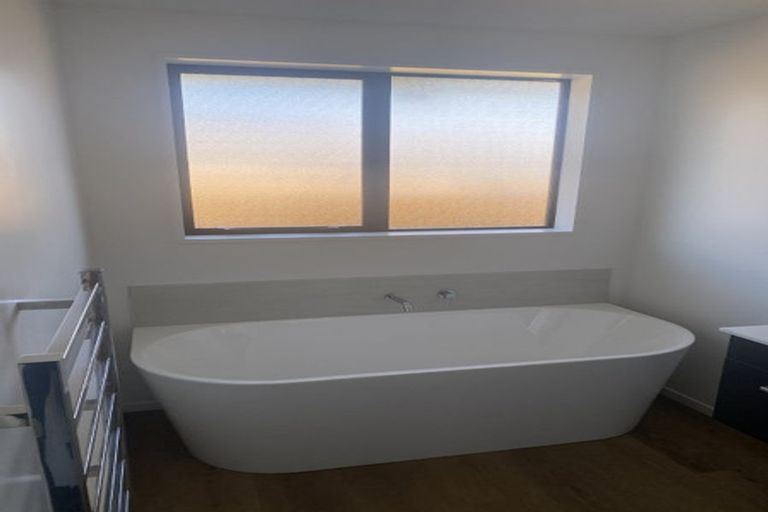 Photo of property in 19 Gemstone Place, Rolleston, 7615