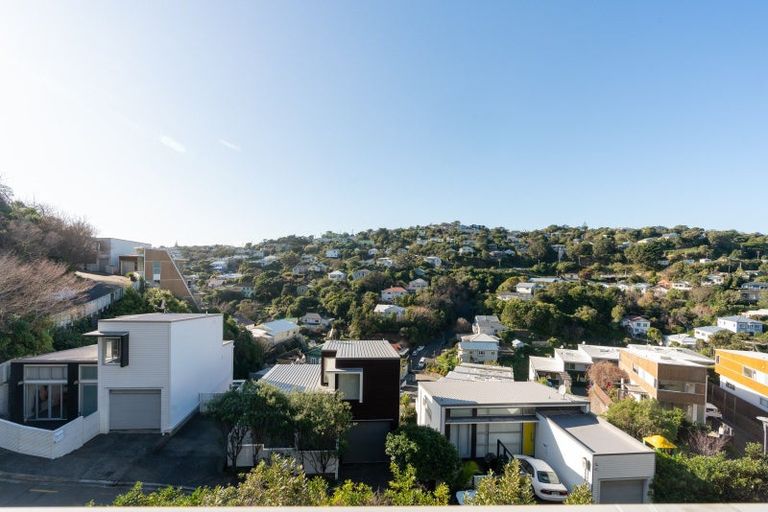 Photo of property in 63u6 Tiketike Way, Brooklyn, Wellington, 6021