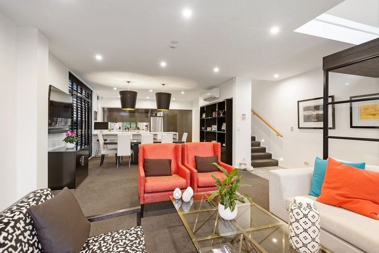 Photo of property in 2/2a Dorset Street, Christchurch Central, Christchurch, 8013