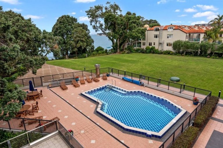 Photo of property in 2d/5 The Promenade, Takapuna, Auckland, 0622