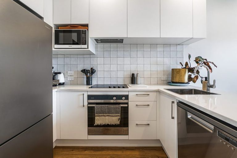 Photo of property in 2/28 Westgate Drive, Westgate, Auckland, 0614