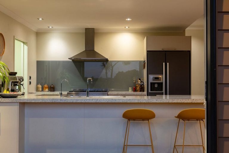 Photo of property in 4 Pateke Way, Paraparaumu Beach, Paraparaumu, 5032