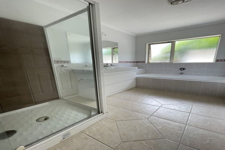 Photo of property in 7 Nier Place, East Tamaki Heights, Auckland, 2016