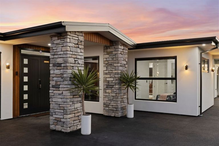 Photo of property in 10 Goodland Place, Rolleston, 7614