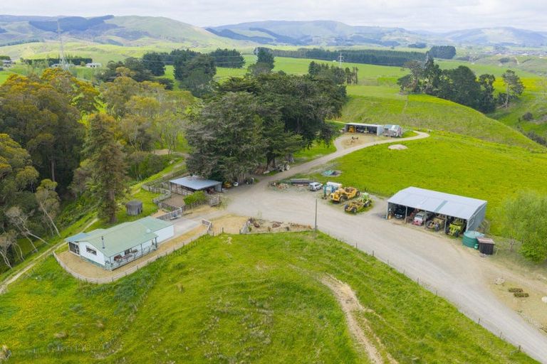 Photo of property in 158 Pahiatua Aokautere Road, Aokautere, 4471