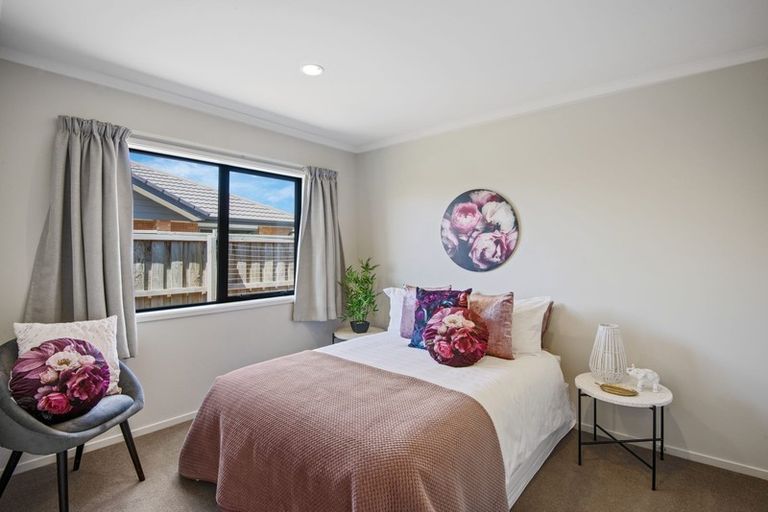 Photo of property in 37 Faringdon Boulevard, Rolleston, 7615