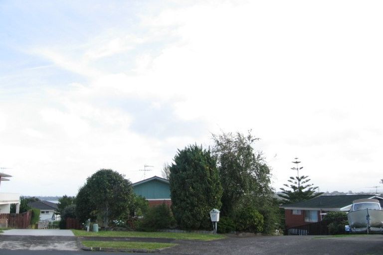 Photo of property in 37 Miramar Place, Pakuranga, Auckland, 2010