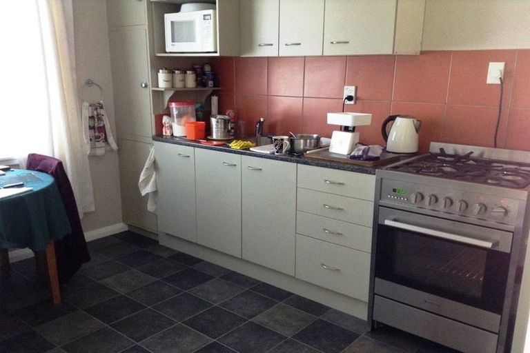 Photo of property in 92 Queen Street West, Levin, 5510