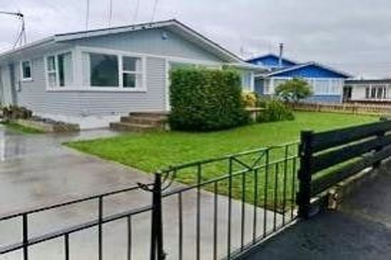 Photo of property in 50 Mears Road, St Andrews, Hamilton, 3200