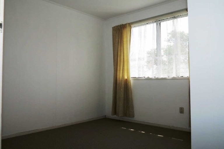 Photo of property in 90 Sunvue Road, Glen Eden, Auckland, 0602