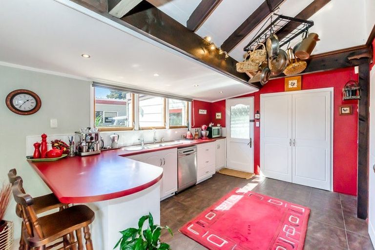 Photo of property in 93 Rimu Road, Raumati Beach, Paraparaumu, 5032