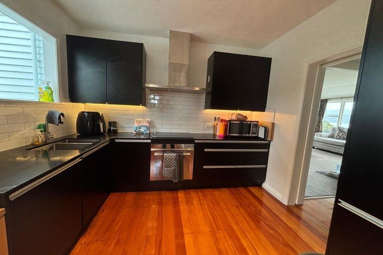 Photo of property in 75 Sidlaw Street, Strathmore Park, Wellington, 6022