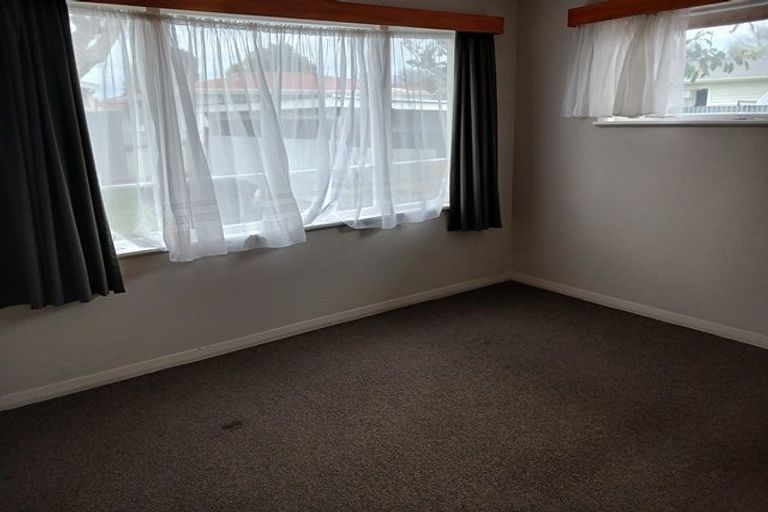 Photo of property in 2/104 Cook Street, West End, Palmerston North, 4410