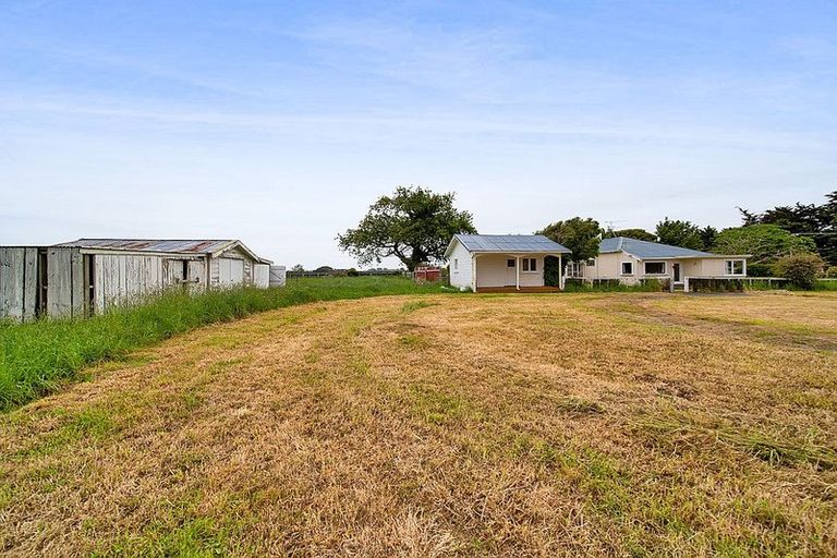 Photo of property in 242 Turuturu Road, Hawera, 4674