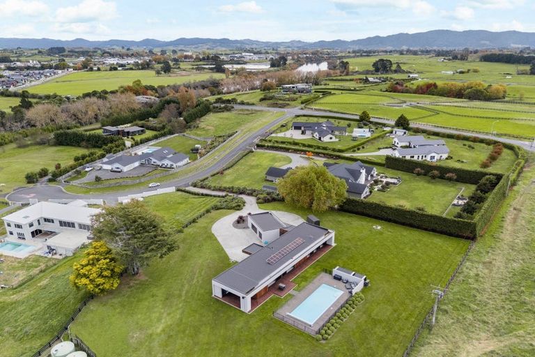 Photo of property in 17 Piriti Lane, Horsham Downs, Hamilton, 3281