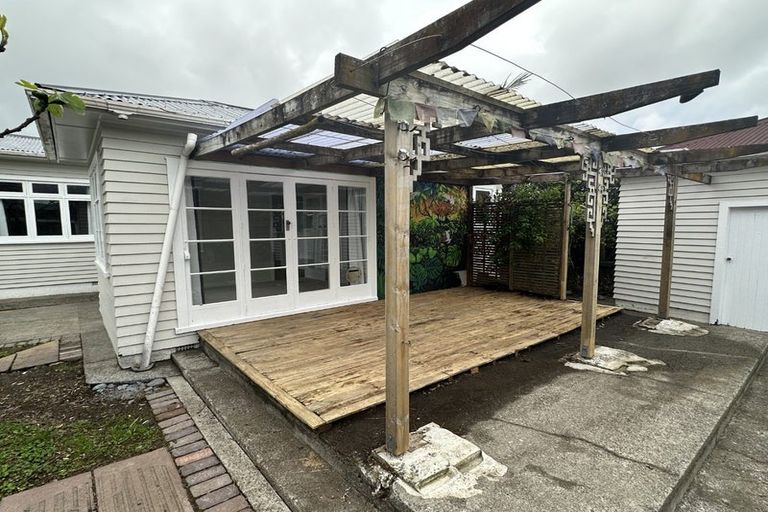 Photo of property in 9 Liverpool Street, Levin, 5510
