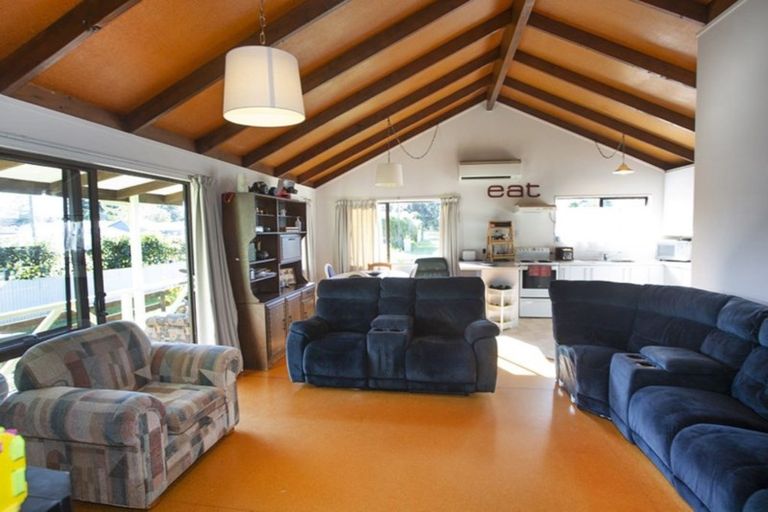 Photo of property in 215a Kiwi Road, Whangamata, 3620