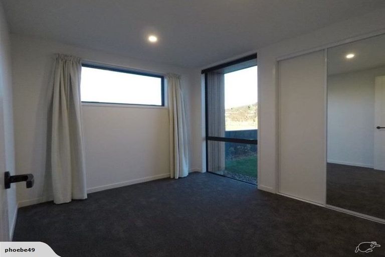 Photo of property in 15 Mount Creighton Crescent, Wanaka, 9305