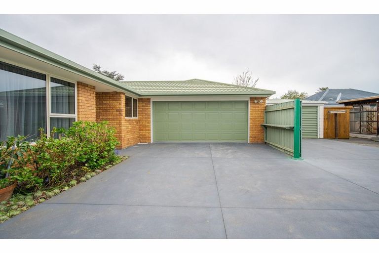 Photo of property in 130a Halswell Road, Hillmorton, Christchurch, 8025