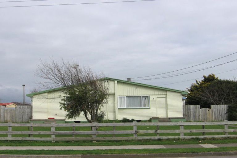 Photo of property in 4-6 Forth Street, Levin, 5510