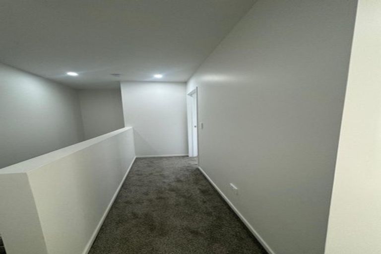 Photo of property in 1d Hollinbrigg Place, Manurewa, Auckland, 2102
