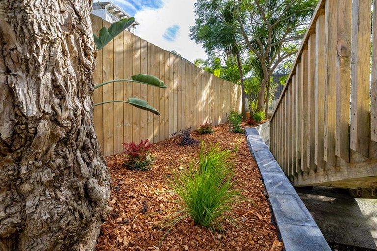 Photo of property in 6 Helen Place, Raglan, 3225