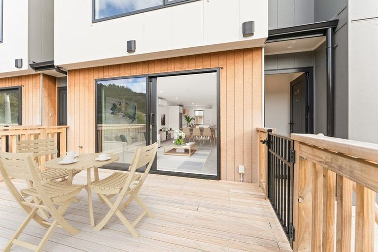 Photo of property in 6/4 Tawhai Street, Stokes Valley, Lower Hutt, 5019