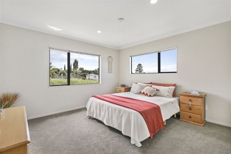Photo of property in 153b Colwill Road, Massey, Auckland, 0614