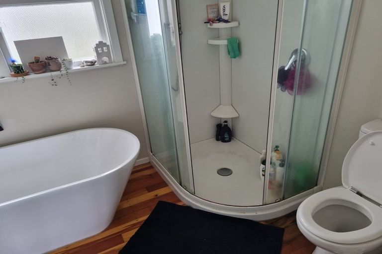 Photo of property in 113 Parkvale Road, Karori, Wellington, 6012