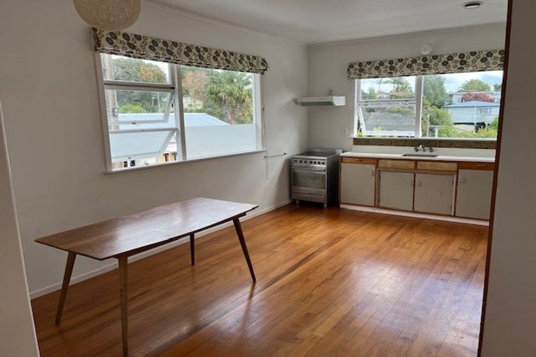 Photo of property in 1/27 Gazelle Avenue, Beach Haven, Auckland, 0626