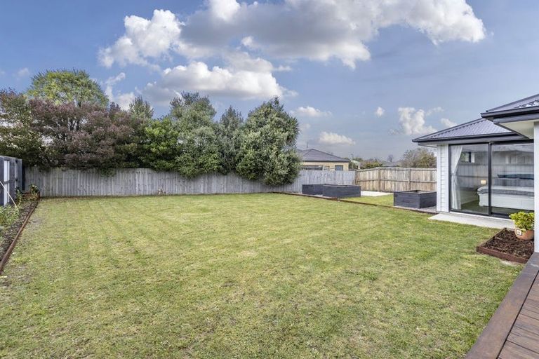 Photo of property in 11 Clonbunny Close, Rolleston, 7614