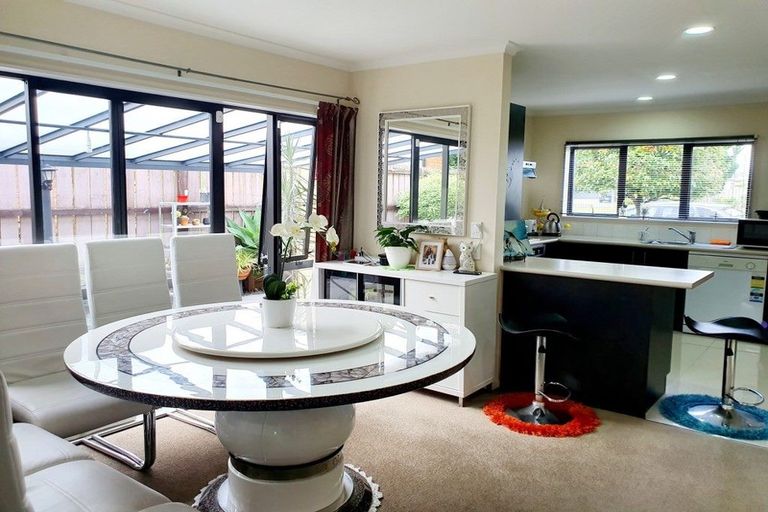 Photo of property in 23 Roy Douglas Place, Favona, Auckland, 2024
