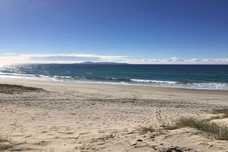 Photo of property in 2 Citrus Place, Mangawhai, 0505