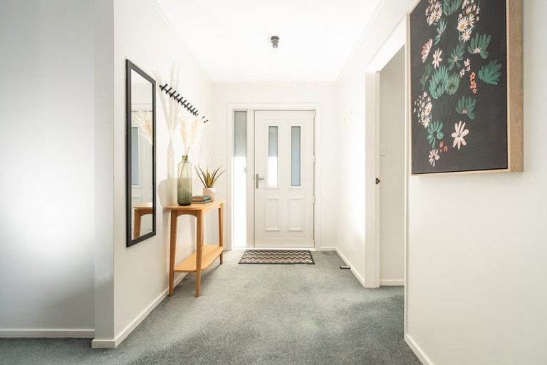 Photo of property in 9 Kapil Grove, Khandallah, Wellington, 6035