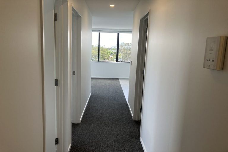 Photo of property in 407/3 Rauemi Way, Te Atatu South, Auckland, 0610