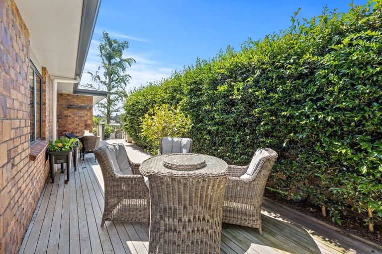 Photo of property in 18 Ko Place, Pyes Pa, Tauranga, 3112