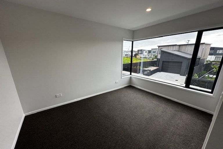 Photo of property in 4 Huljich Way, Hobsonville, Auckland, 0616