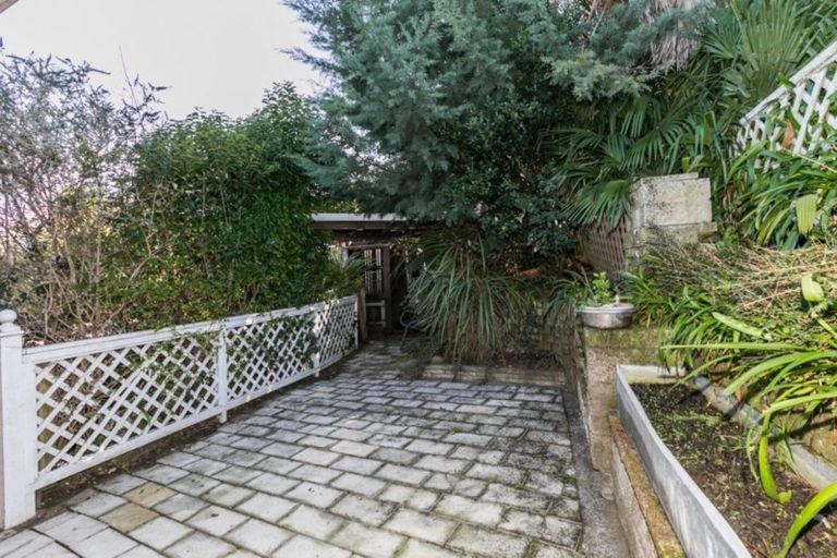 Photo of property in 35 Joll Road, Havelock North, 4130